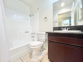 8722 Burton Way in Los Angeles, CA - Building Photo - Building Photo