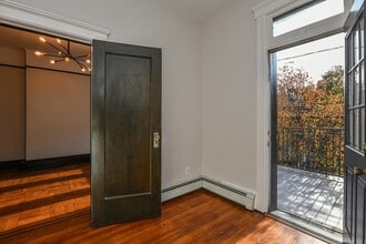 722 27th St in Union City, NJ - Building Photo - Building Photo