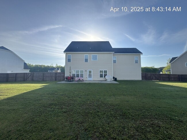 812 Pittsford Pl in Hope Mills, NC - Building Photo - Building Photo