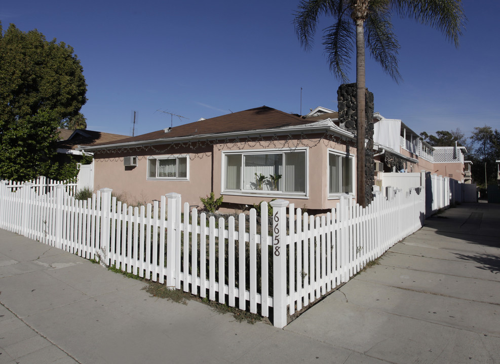 6658 Wilkinson Ave in North Hollywood, CA - Building Photo