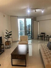 475 Brickell Ave, Unit 4008 in Miami, FL - Building Photo - Building Photo