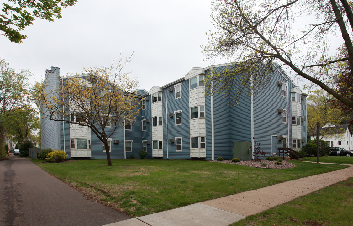 Grace City View Apartments in Eau Claire, WI - Building Photo