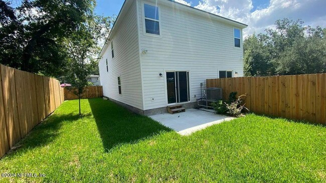 1424 Belmonte Ave in Jacksonville, FL - Building Photo - Building Photo