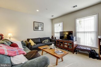 648 C St NE-Unit -1 in Washington, DC - Building Photo - Building Photo