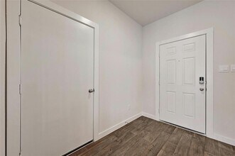 313 Merriman Rd in San Marcos, TX - Building Photo - Building Photo