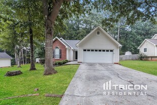 118 Valleydale Dr in Stockbridge, GA - Building Photo