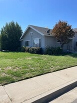 780 Lake St in Kingsburg, CA - Building Photo