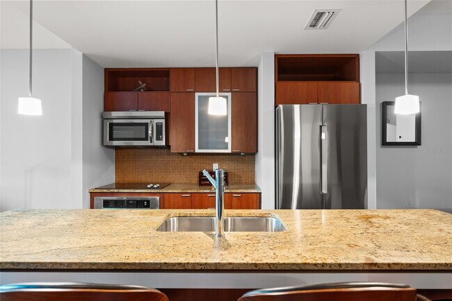 912 Channelside Dr in Tampa, FL - Building Photo - Building Photo