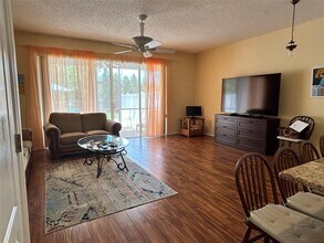 245 Hemingway Dr in Oldsmar, FL - Building Photo - Building Photo