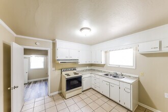 7708 Saxon Dr SW in Huntsville, AL - Building Photo - Building Photo