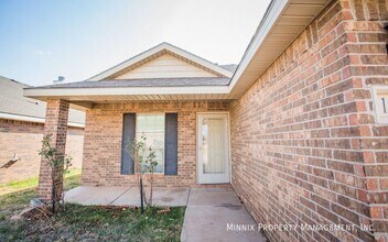 1909 99th St in Lubbock, TX - Building Photo - Building Photo