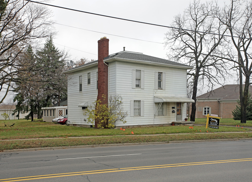 108 N Washington St in Oxford, MI - Foto de edificio