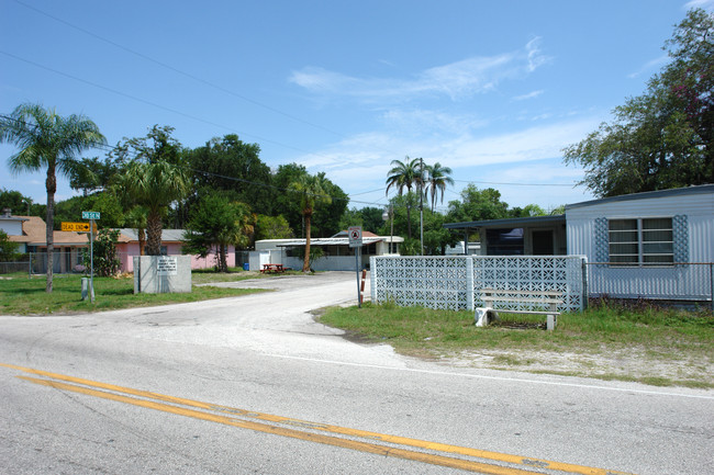 3801 58th Ave N in St. Petersburg, FL - Building Photo - Building Photo