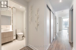28 Ann St in Mississauga, ON - Building Photo