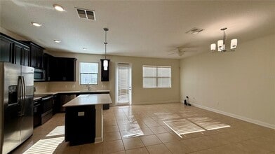 8548 Zoeller Hills Dr in Four Corners, FL - Building Photo - Building Photo