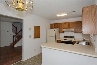 1015 Rock Creek Ln in Norcross, GA - Building Photo - Building Photo