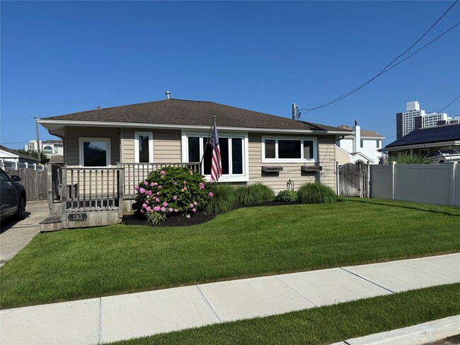 193 Coronado St in Atlantic Beach, NY - Building Photo - Building Photo
