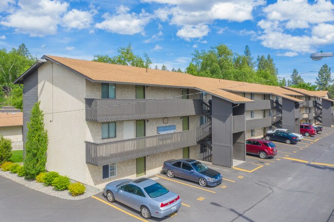 Crosspointe Apartments in Spokane, WA - Building Photo - Building Photo