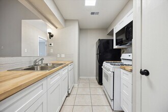 5300 McCandless Street in Austin, TX - Building Photo - Building Photo