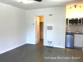 2611 S Sepulveda Blvd, Unit 8 in Los Angeles, CA - Building Photo