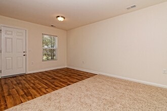 57 Colleton Ct in Hardeeville, SC - Building Photo - Building Photo