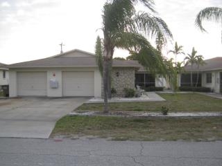 4807 Triton Ct E in Cape Coral, FL - Building Photo