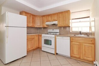 431 Manila Ave in Jersey City, NJ - Building Photo - Building Photo