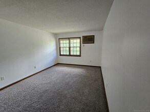 34 A Padanaram Rd in Danbury, CT - Building Photo - Building Photo