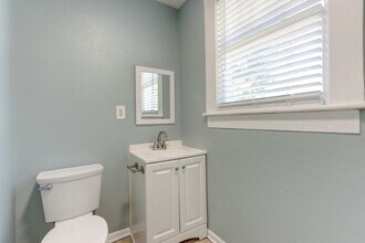 2010 Atlantic Ave in Savannah, GA - Building Photo - Building Photo