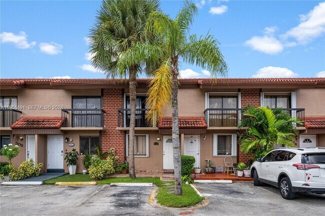 1927 SW 107th Ave in Miami, FL - Building Photo - Building Photo