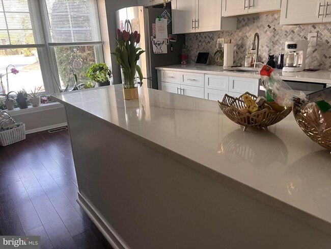 property at 201 Williamsburg Ct