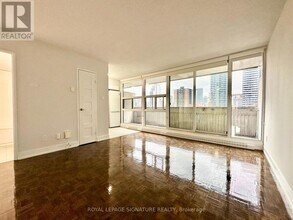 33 Isabella St in Toronto, ON - Building Photo - Building Photo