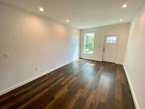 106 W 26th St in Baltimore, MD - Building Photo - Building Photo