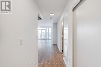 1037 The Queensway in Toronto, ON - Building Photo - Building Photo