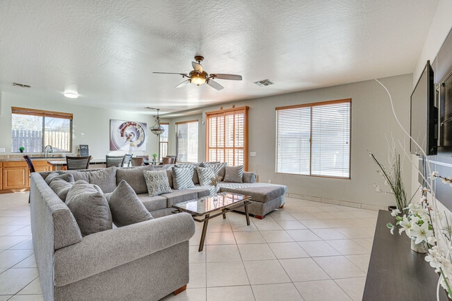 property at 2907 W Carson Rd