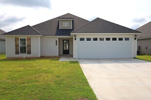 2047 Mdw Cv Dr in Valdosta, GA - Building Photo