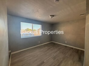 112 E Bernal Dr in Salinas, CA - Building Photo - Building Photo
