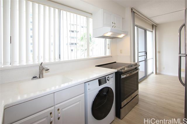 419 Keoniana St in Honolulu, HI - Building Photo - Building Photo