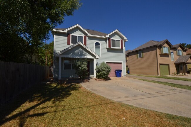 6912 Meador Ave in Austin, TX - Building Photo - Building Photo