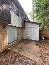 3695 E Olive Rd in Pensacola, FL - Building Photo - Building Photo
