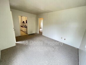 859 Chalcedony St in San Diego, CA - Building Photo - Building Photo