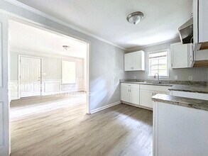 747 Gary Rd NW in Atlanta, GA - Building Photo - Building Photo