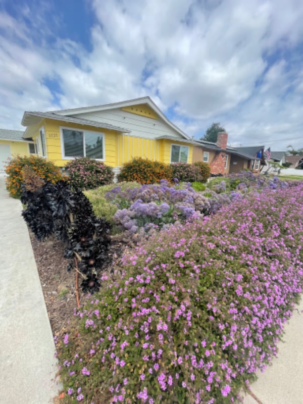 property at 1521 W Cerritos Ave