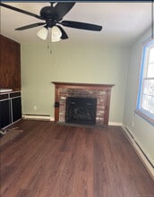 266 Savage Hill Rd in Berlin, CT - Building Photo - Building Photo