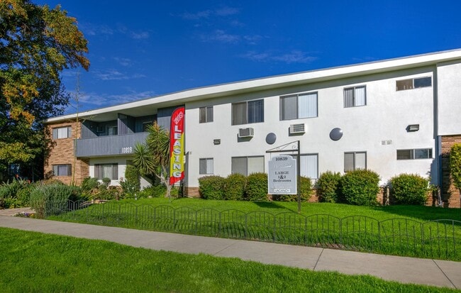property at 10839 Morrison St