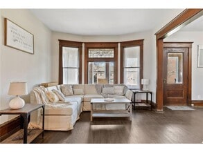 1310 Marshall Ave in St. Paul, MN - Building Photo - Building Photo