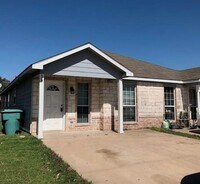 117-119 W Wilson Ave