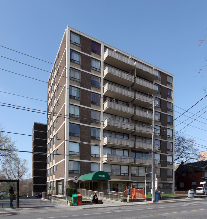 2260 Weston in Toronto, ON - Building Photo