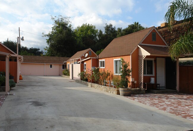 Canary Cottages in Ojai, CA - Building Photo - Building Photo