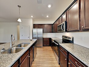 4886 Pebble Bridge Wy in Auburn, GA - Building Photo - Building Photo
